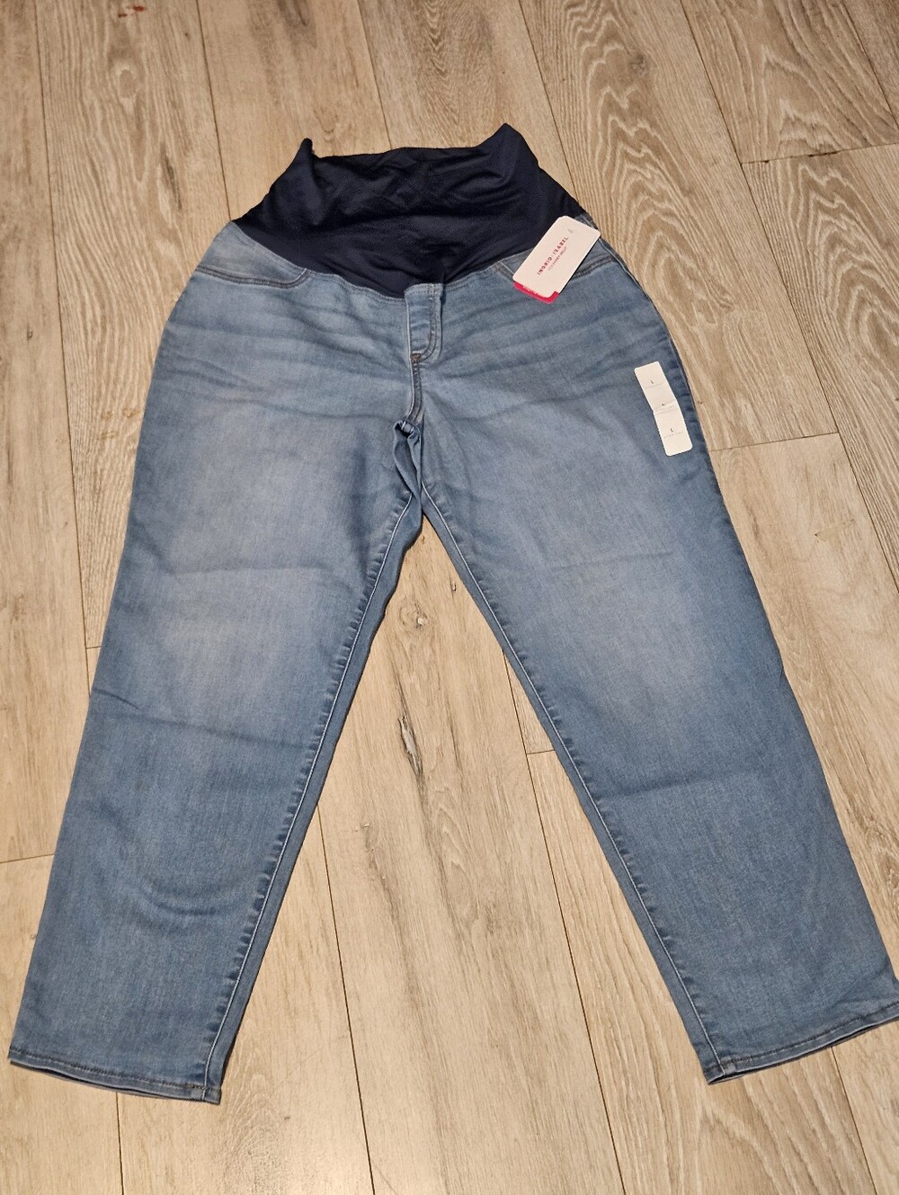 Ingrid & Isabel Maternity Straight Leg Jeans Size L NWT Light Wash Over Belly